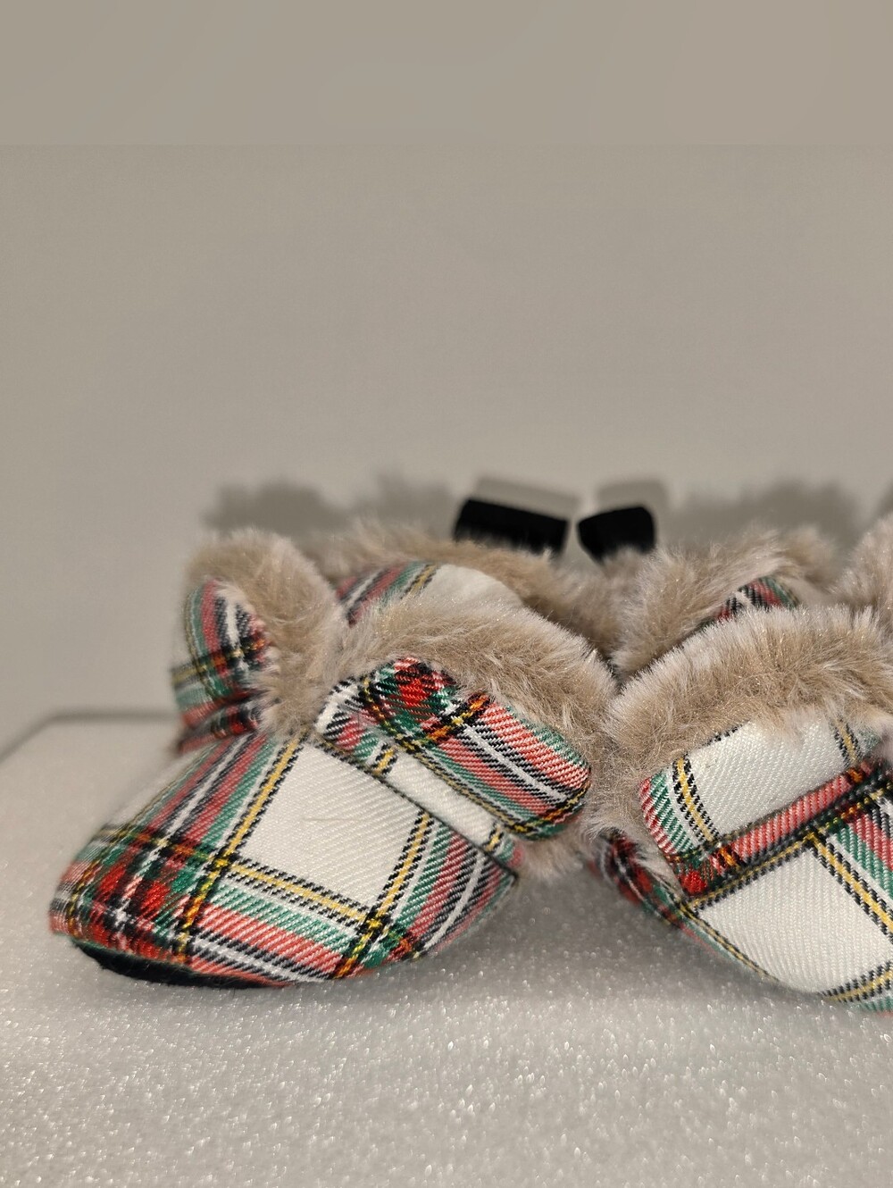 Target Wondershop Plaid Bootie Slippers Faux Fur Slippers Infant Size 3-6 NEW